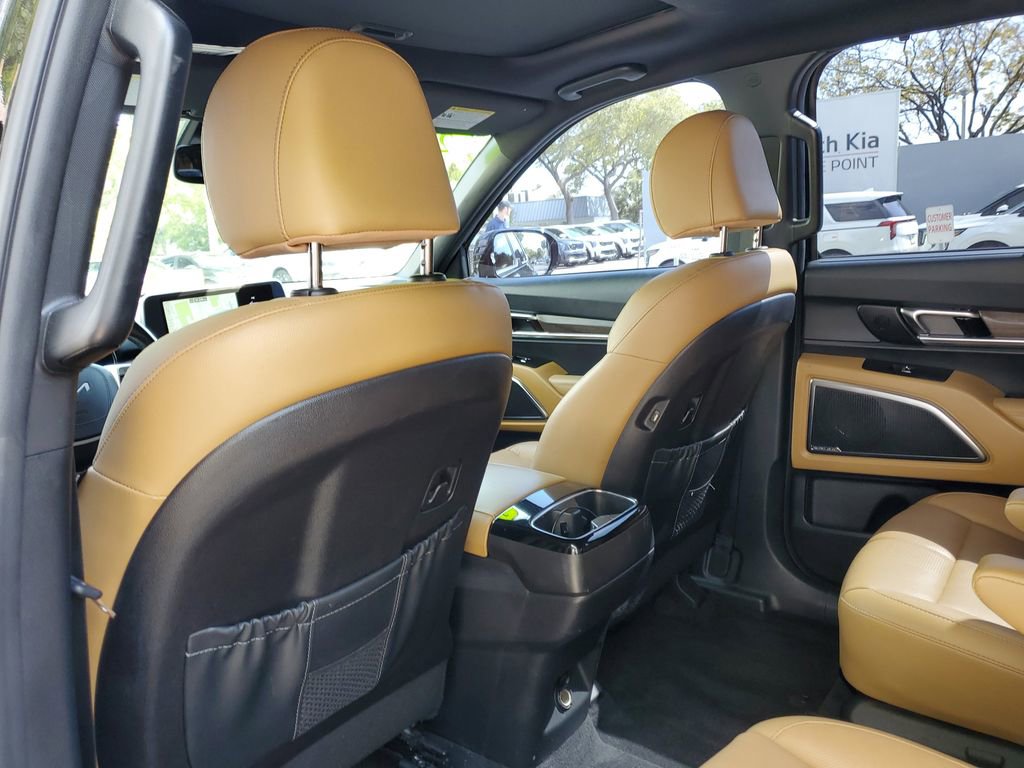 Used 2022 Kia Telluride SX w/ Nightfall Edition Package image 14