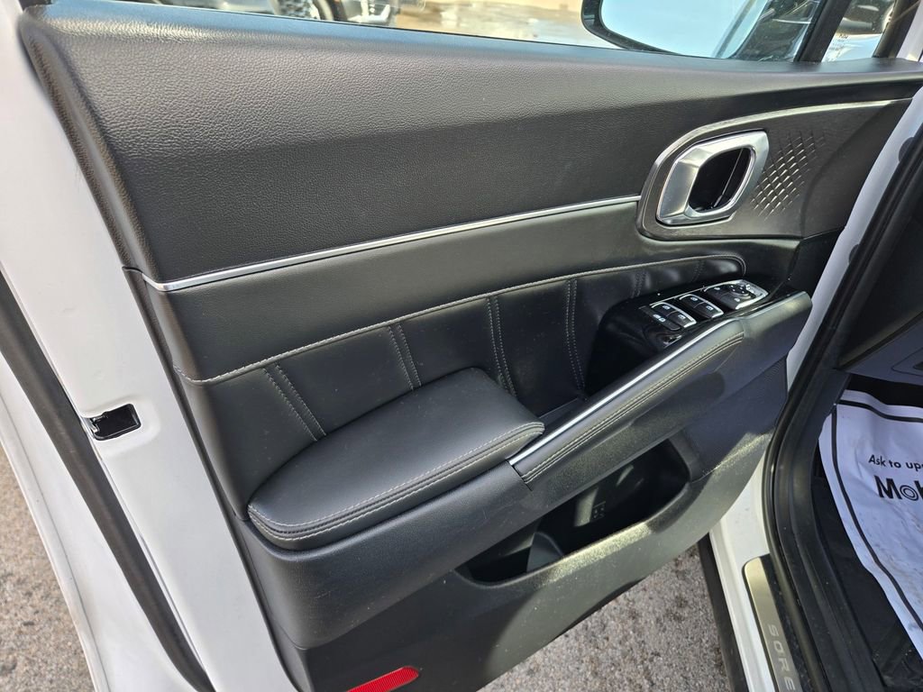 Used 2023 Kia Sorento SX image 36
