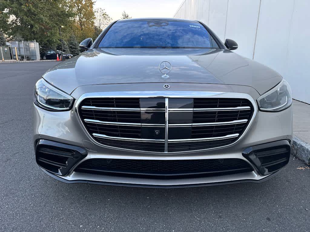 Used 2022 Mercedes-Benz S 580 4MATIC Sedan image 3