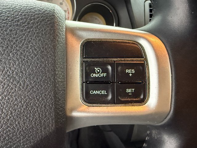 Used 2013 Dodge Challenger R/T image 13