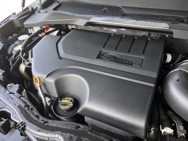 Used 2023 Land Rover Discovery Sport SE AWD/4WD image 39