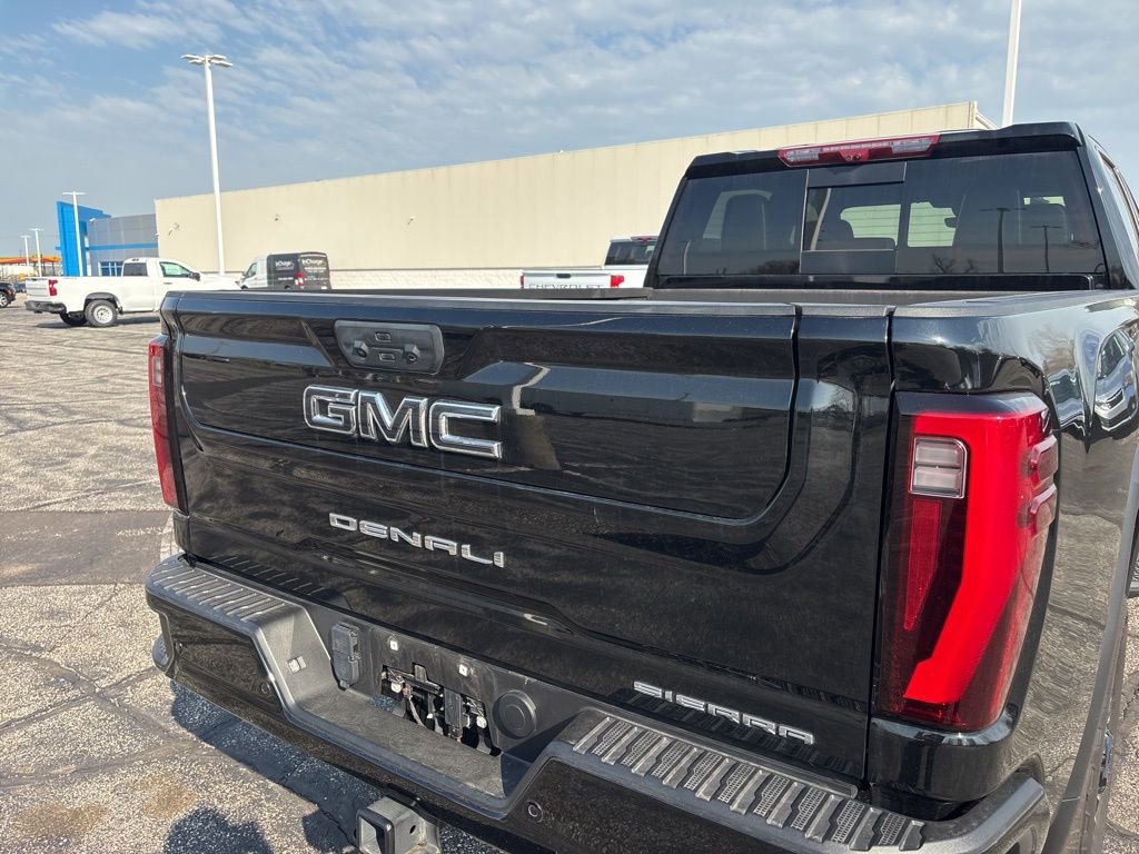 Used 2024 GMC Sierra 2500 Denali Ultimate image 8