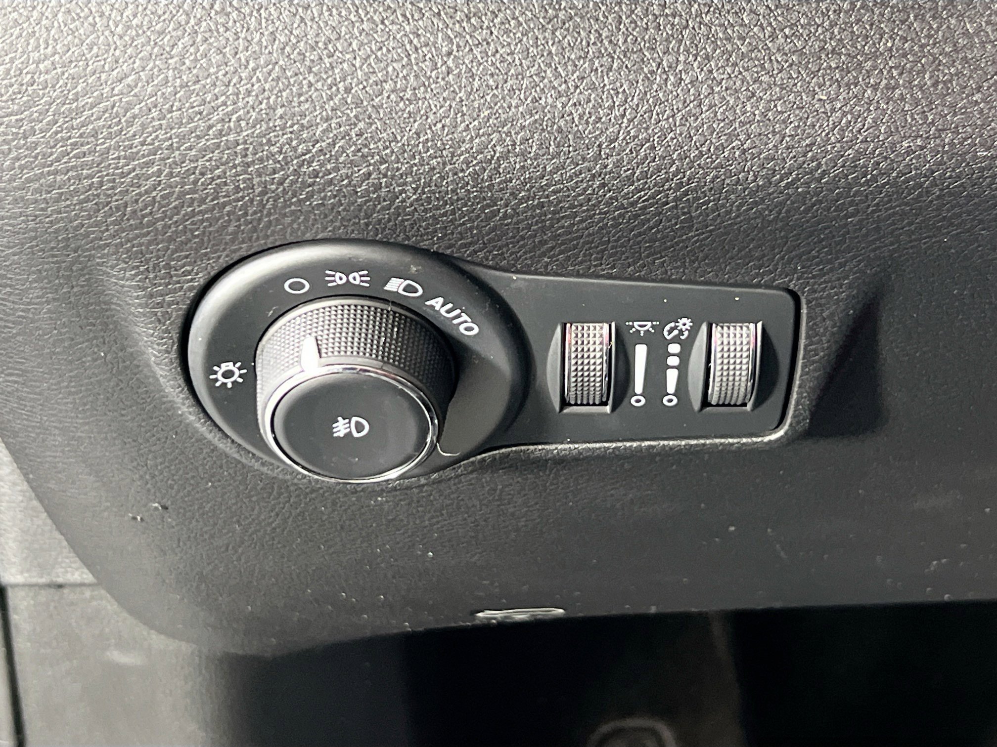 Used 2022 Jeep Compass Trailhawk w/ Sun and Sound Group image 10