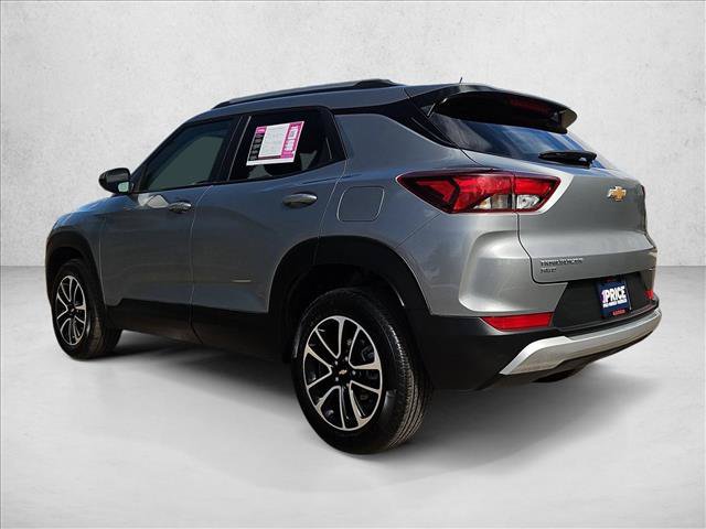 Used 2025 Chevrolet TrailBlazer LT AWD/4WD image 8
