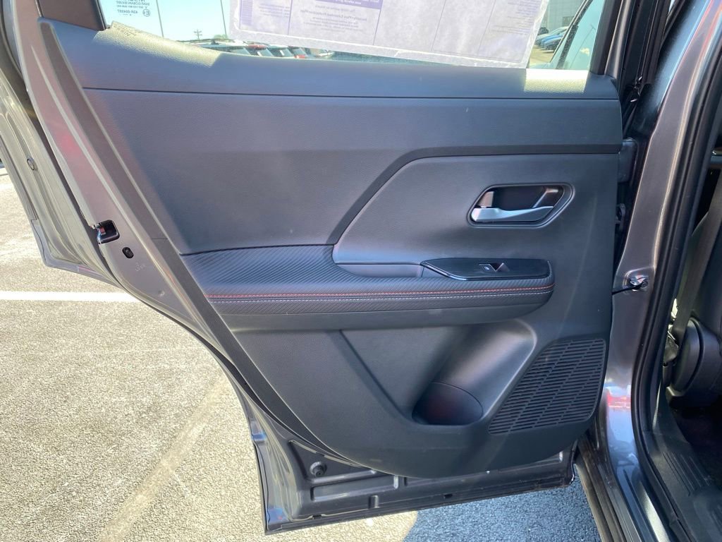 New 2025 Nissan Kicks SR image 15