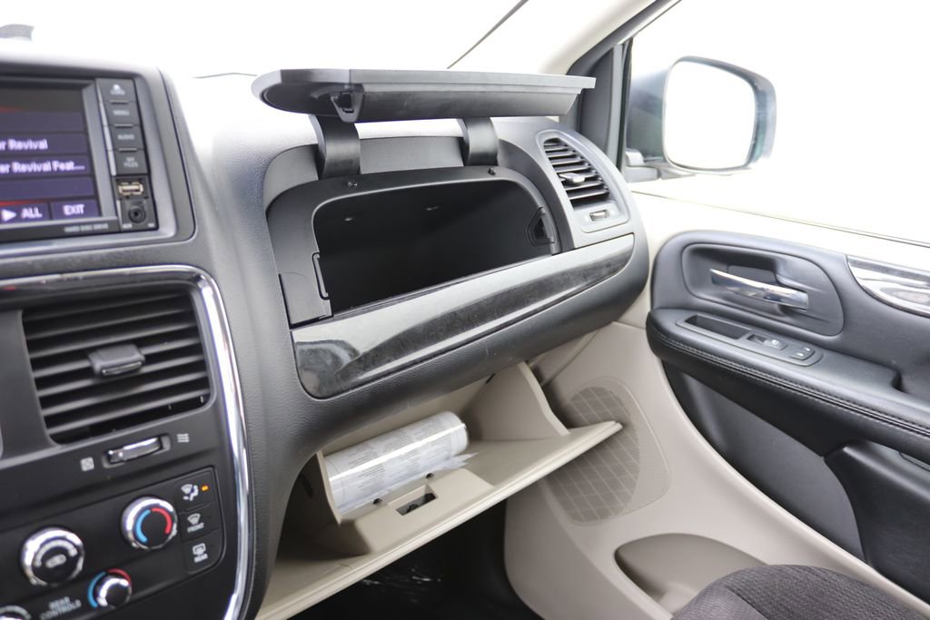 Used 2019 Dodge Grand Caravan SE image 35