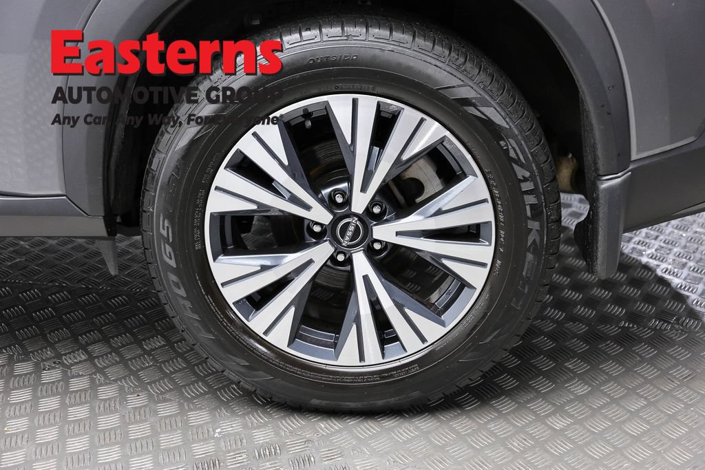 Used 2023 Nissan Rogue SV AWD/4WD image 8