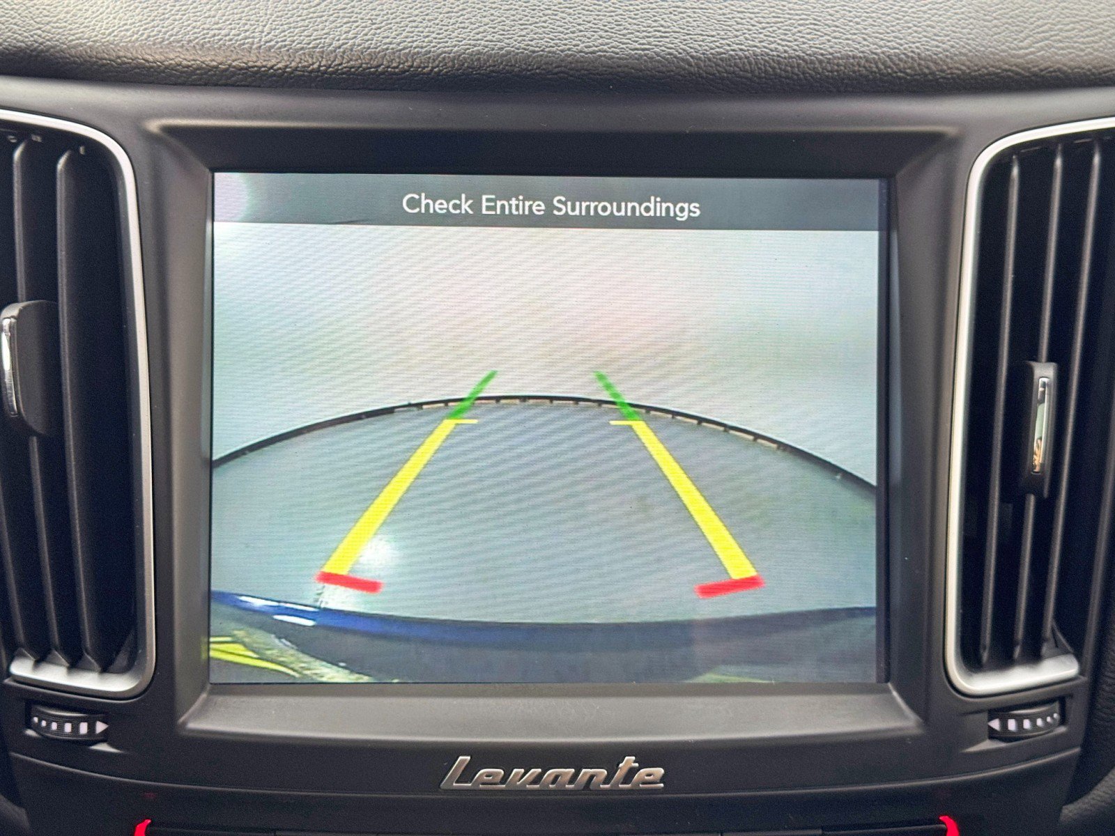 Used 2019 Maserati Levante image 29