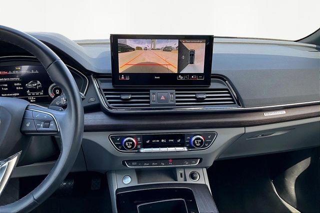 Used 2022 Audi Q5 2.0T Prestige w/ Prestige Package image 6