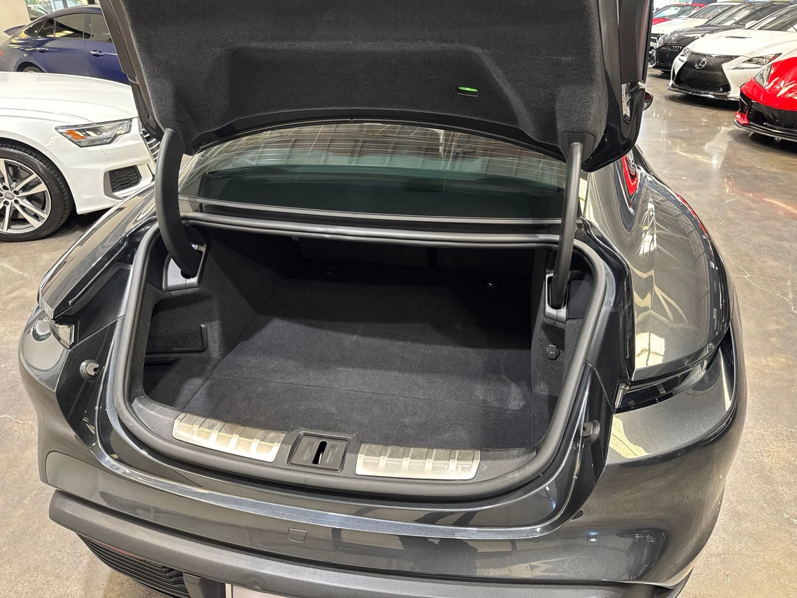 Used 2020 Porsche Taycan 4S AWD/4WD image 44