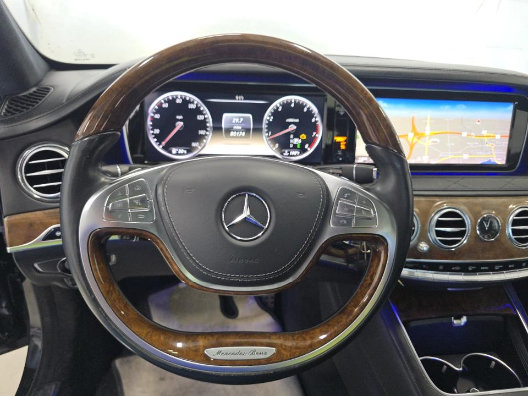 Used 2014 Mercedes-Benz S 550 Sedan w/ Sport Package image 5