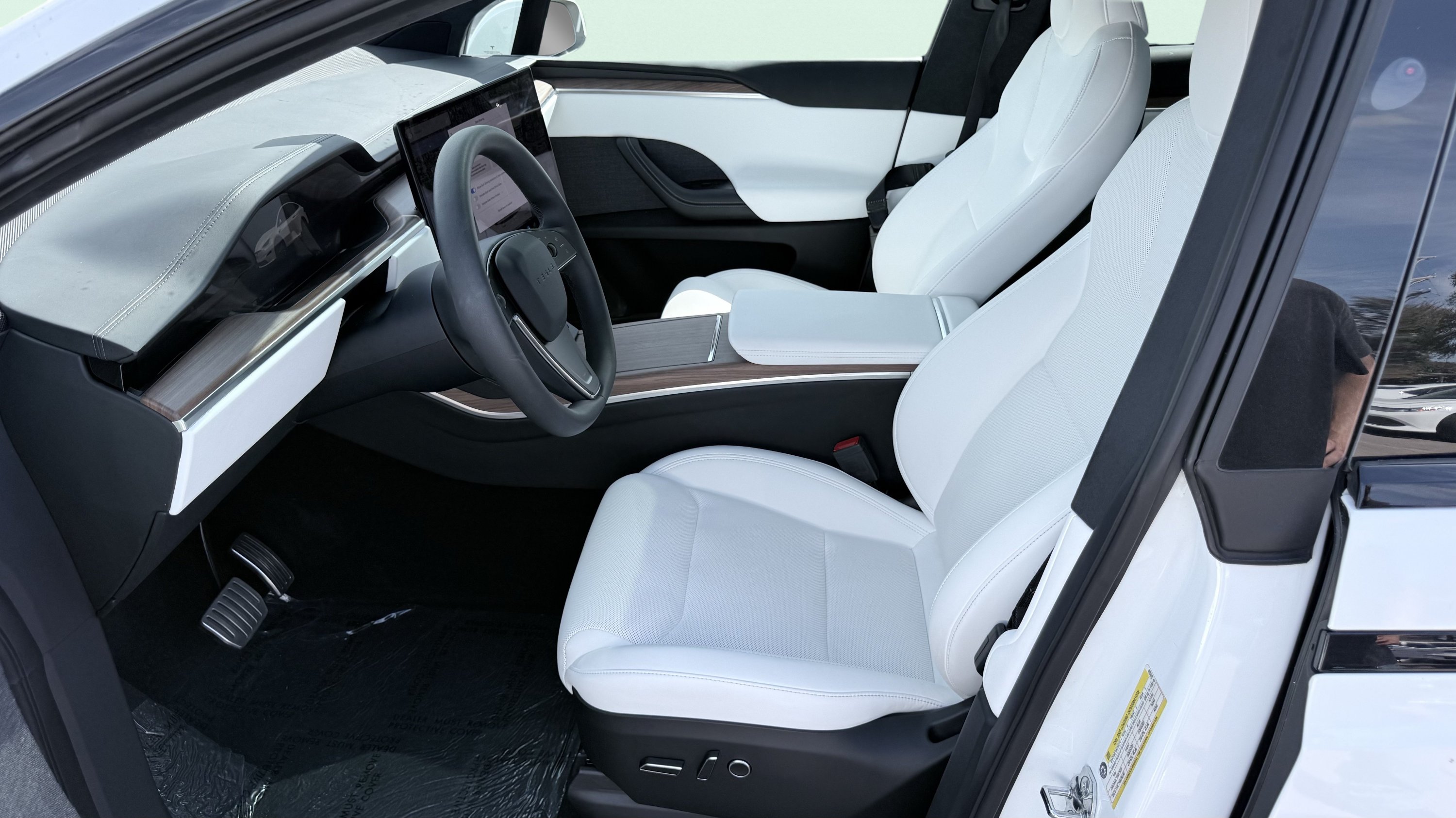 Used 2025 Tesla Model X AWD/4WD image 22
