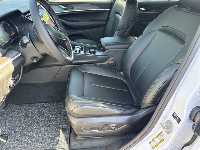 New 2026 Jeep Grand Cherokee Limited AWD/4WD image 9