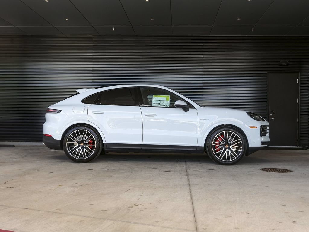 New 2026 Porsche Cayenne S AWD/4WD image 8