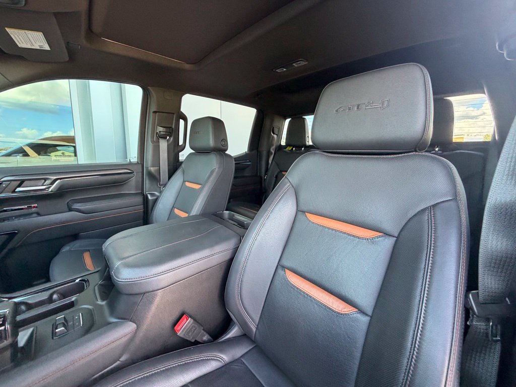 Used 2024 GMC Sierra 1500 AT4 w/ Technology Package AWD/4WD image 17