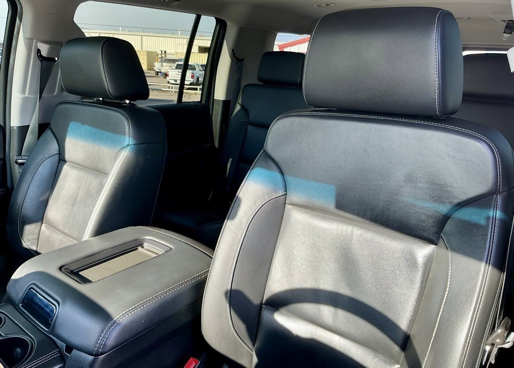 Used 2020 Chevrolet Suburban LT w/ Luxury Package image 37