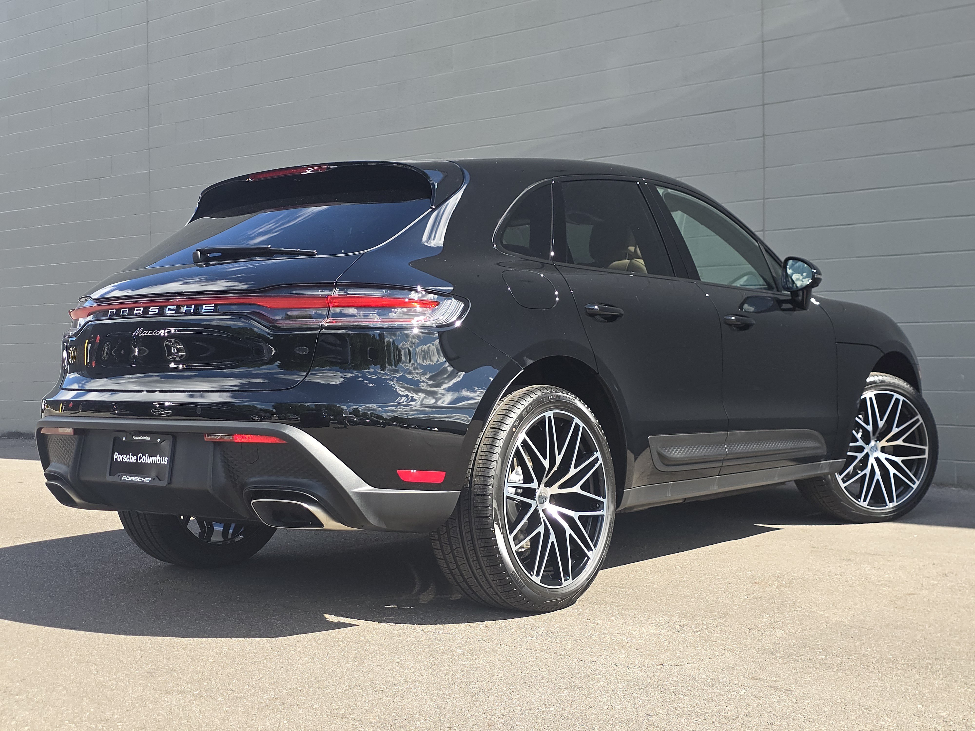 New 2026 Porsche Macan AWD/4WD image 15