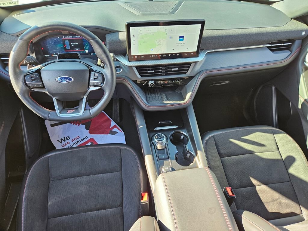 Used 2025 Ford Explorer ST image 10