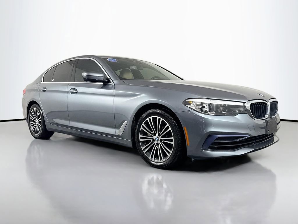 Used 2020 BMW 530i xDrive w/ Convenience Package AWD/4WD image 3