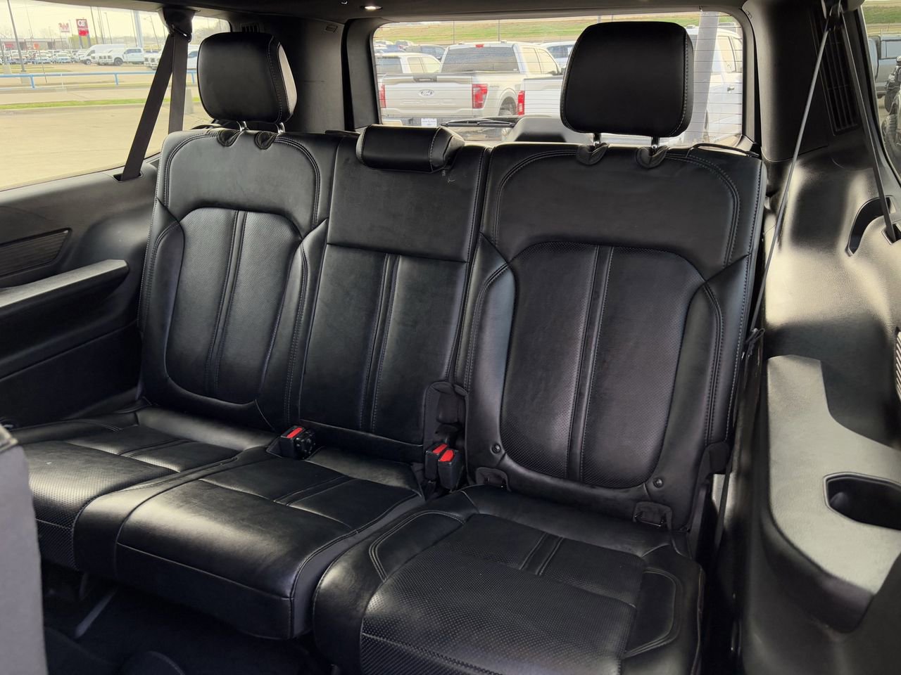 Used 2024 Jeep Wagoneer L Series II image 30