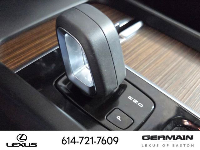 Used 2022 Volvo XC60 B5 Momentum w/ Climate Package image 28