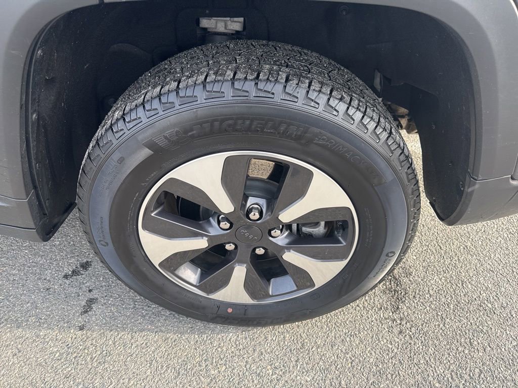 Used 2023 Jeep Grand Cherokee 4WD 4xe image 13