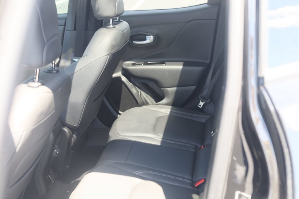 Used 2022 Jeep Renegade Limited w/ Sun, Sound & Wheels Group AWD/4WD image 23