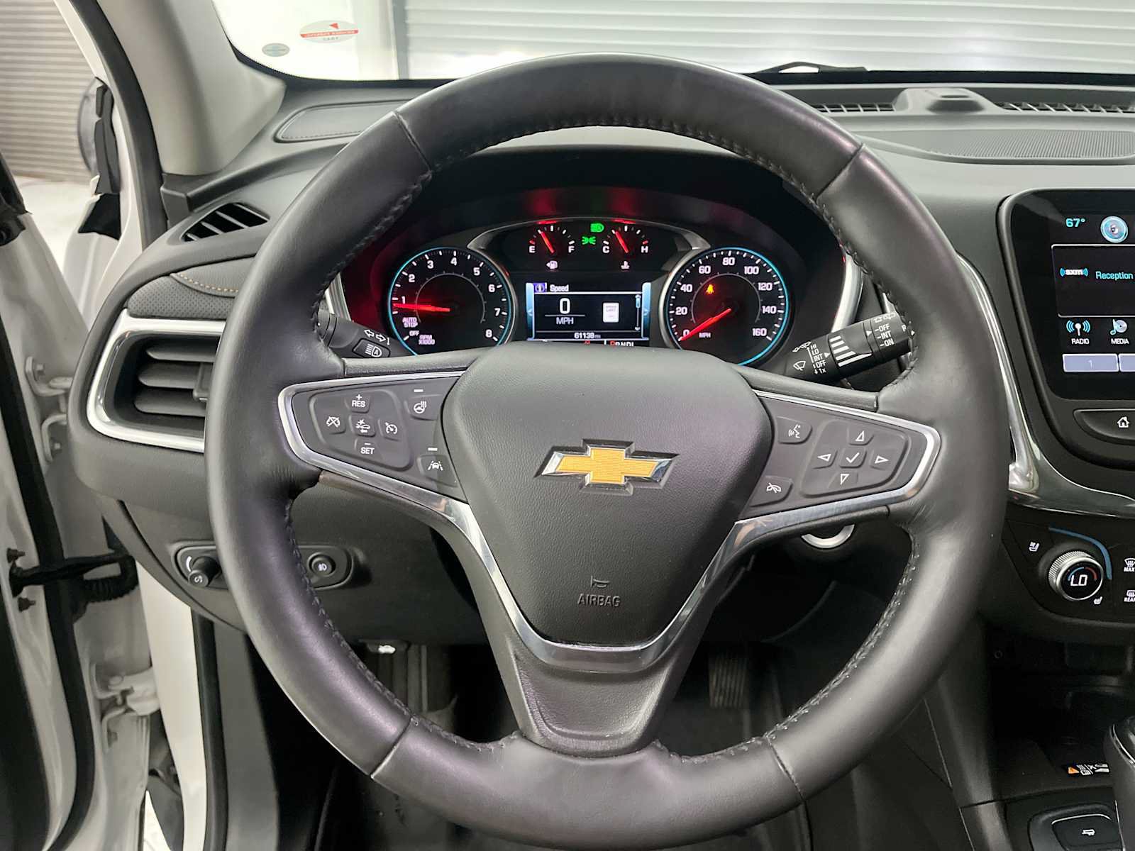 Used 2018 Chevrolet Equinox Premier FWD image 17