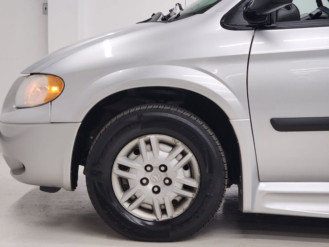 Used 2005 Dodge Grand Caravan SE w/ Popular Equipment Group I image 32
