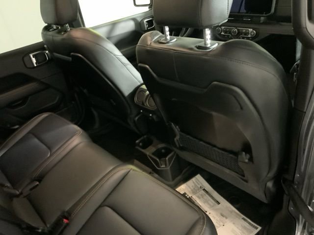 Used 2025 Jeep Gladiator Sport image 37