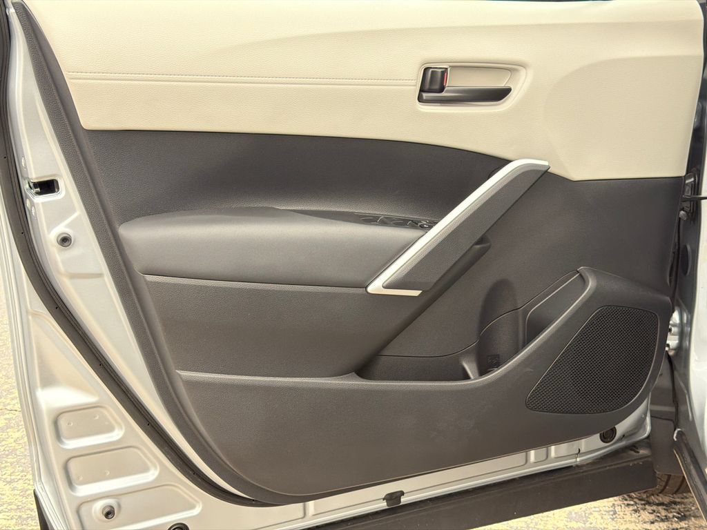 Used 2026 Toyota Corolla Cross L FWD image 12