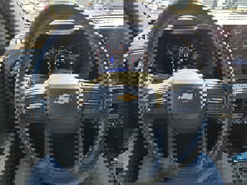 Used 2023 Chevrolet Colorado W/T image 12