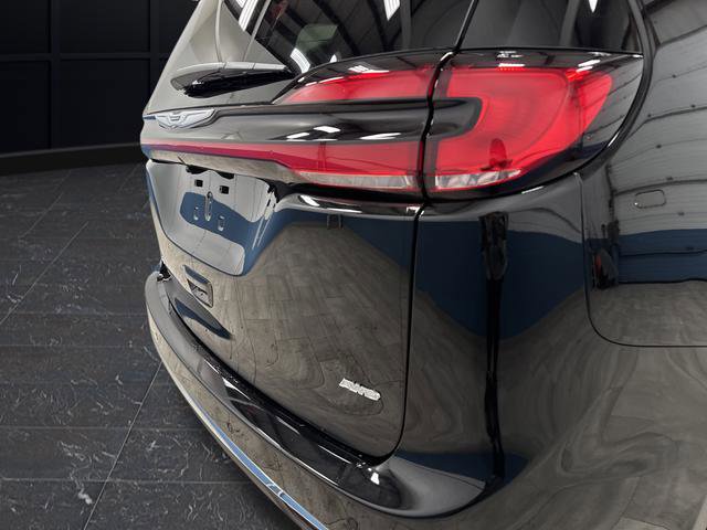 New 2026 Chrysler Pacifica Select image 35