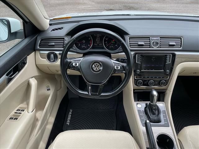 Used 2017 Volkswagen Passat 1.8T SE FWD image 3