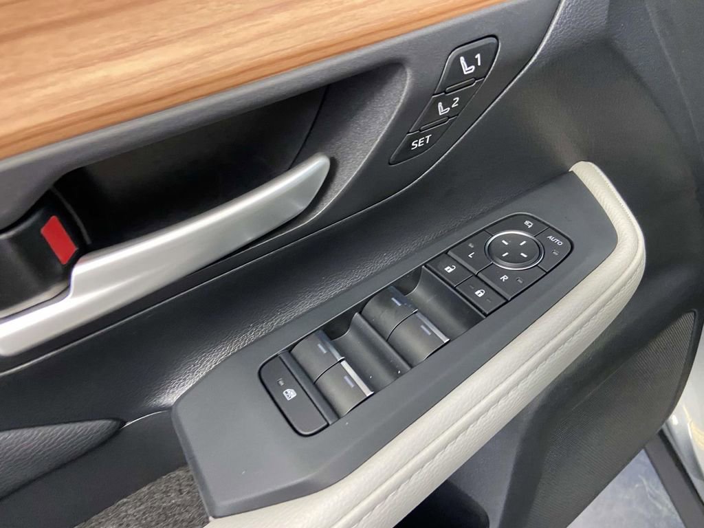 Certified 2026 Toyota Grand Highlander Platinum image 19