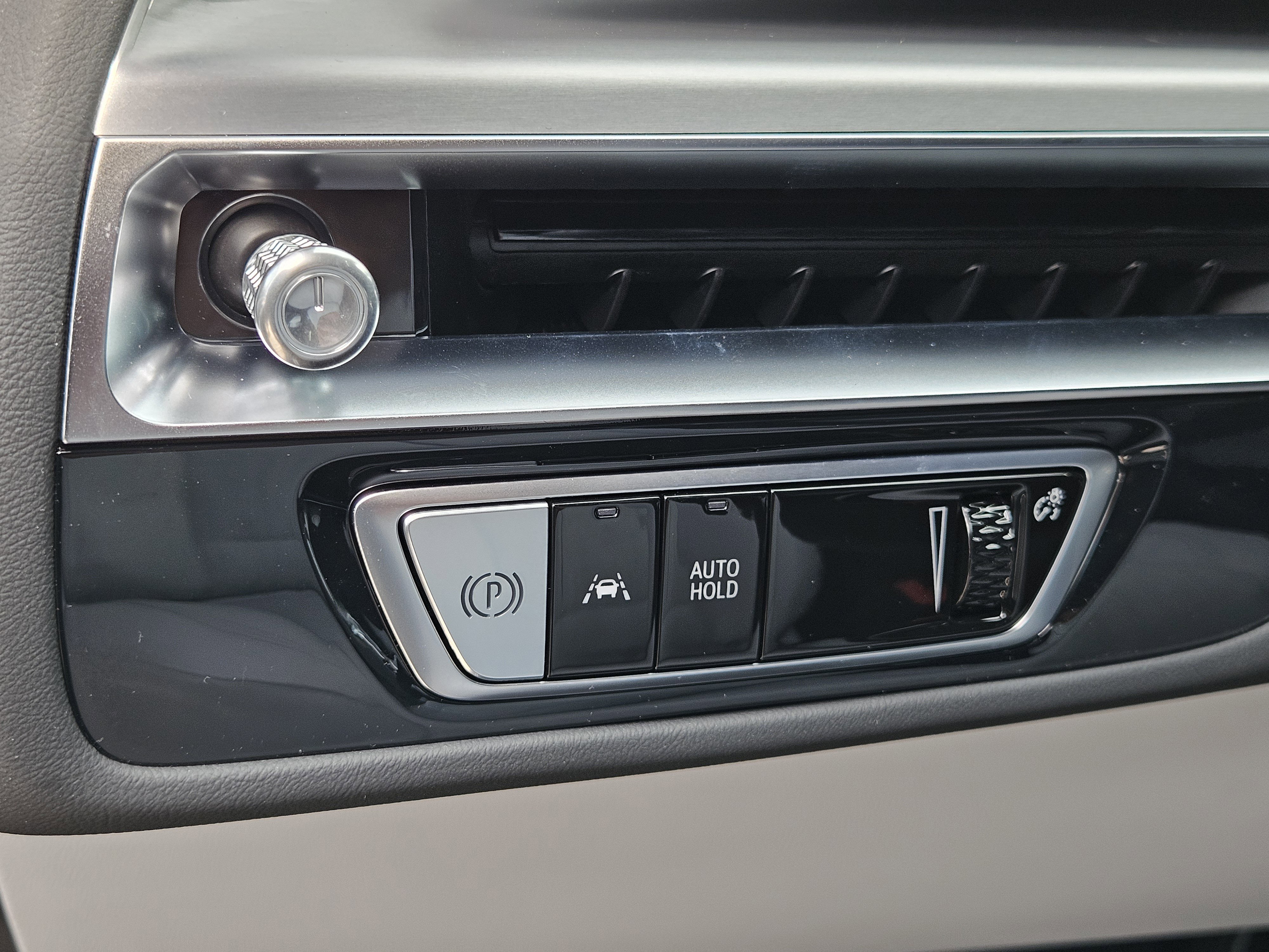 New 2025 Cadillac Lyriq Sport image 23