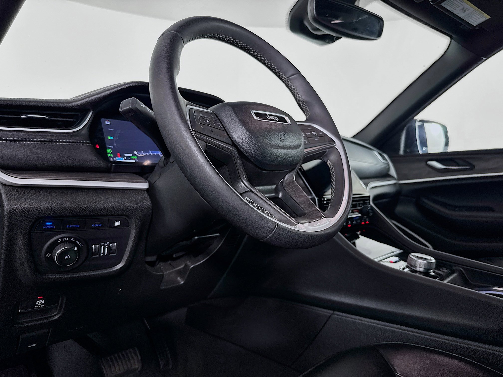 Used 2024 Jeep Grand Cherokee Limited 4xe image 22