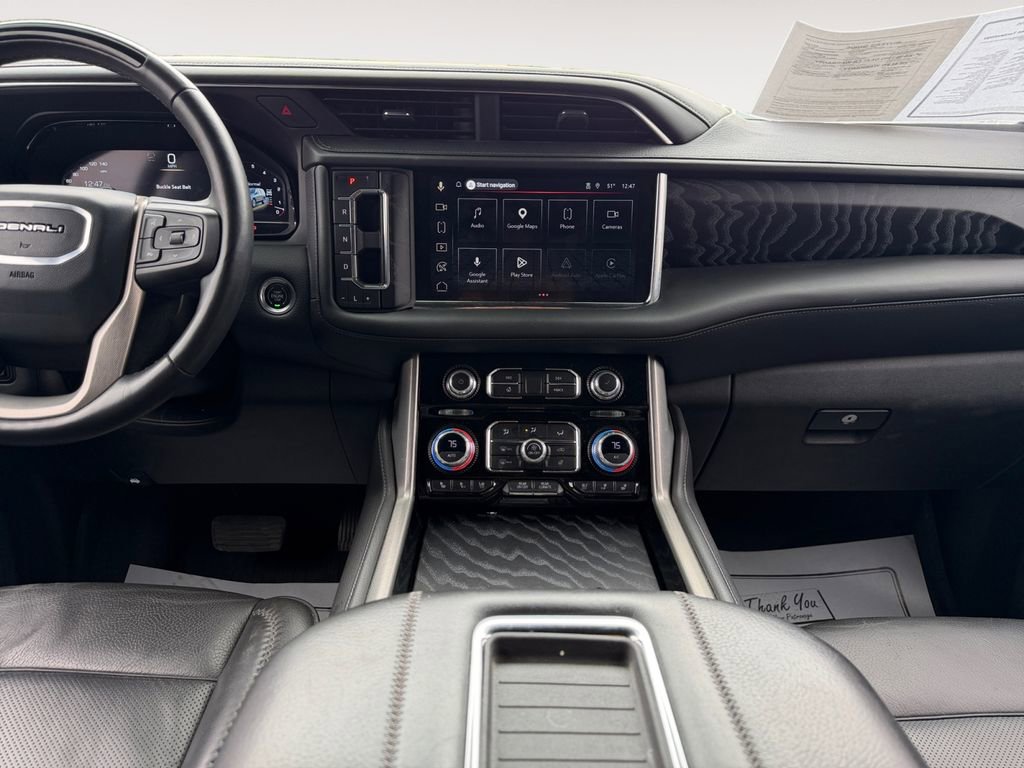 Used 2023 GMC Yukon Denali w/ Advanced Technology Package image 13