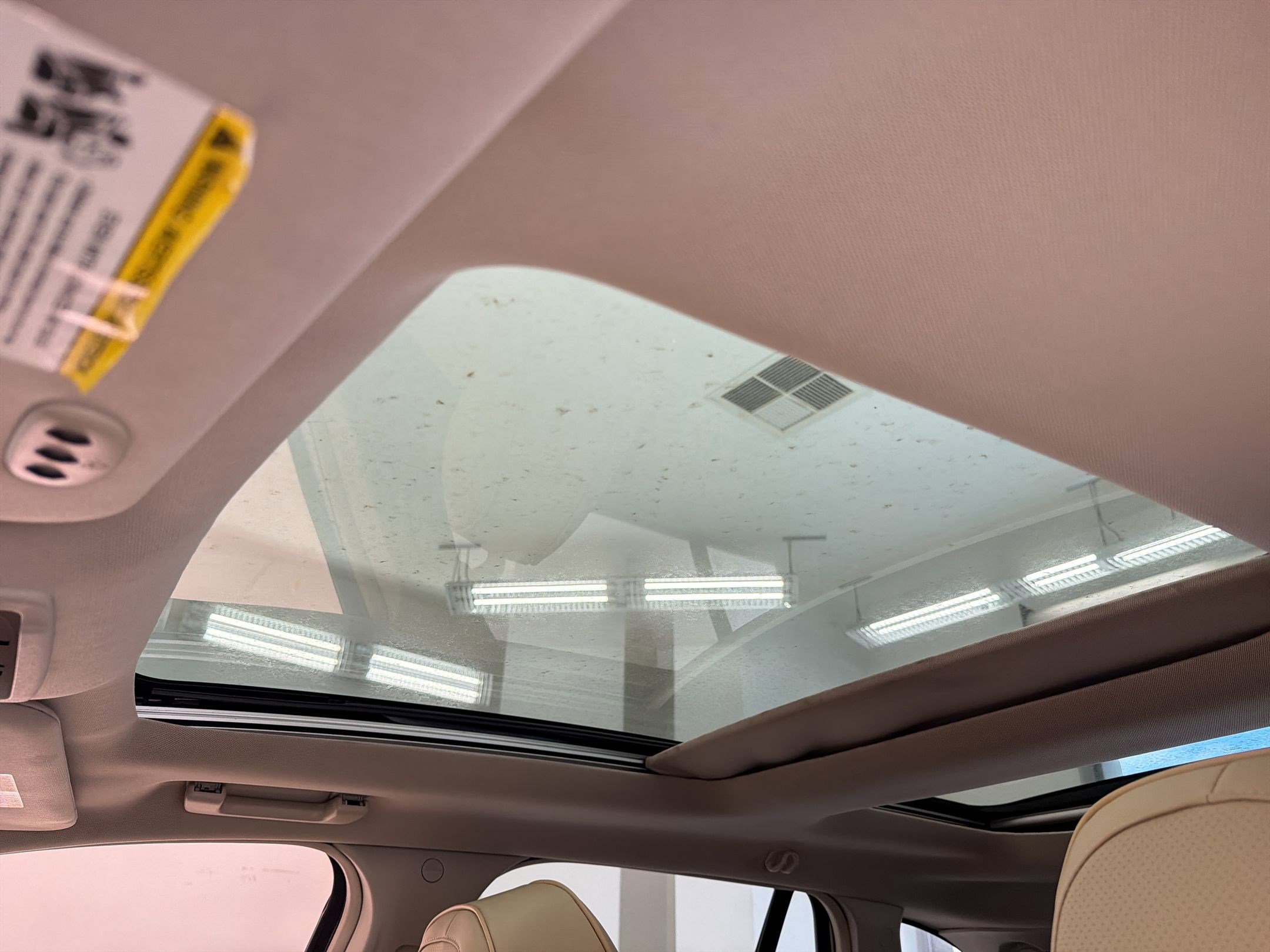 Used 2013 Lincoln MKX FWD image 16