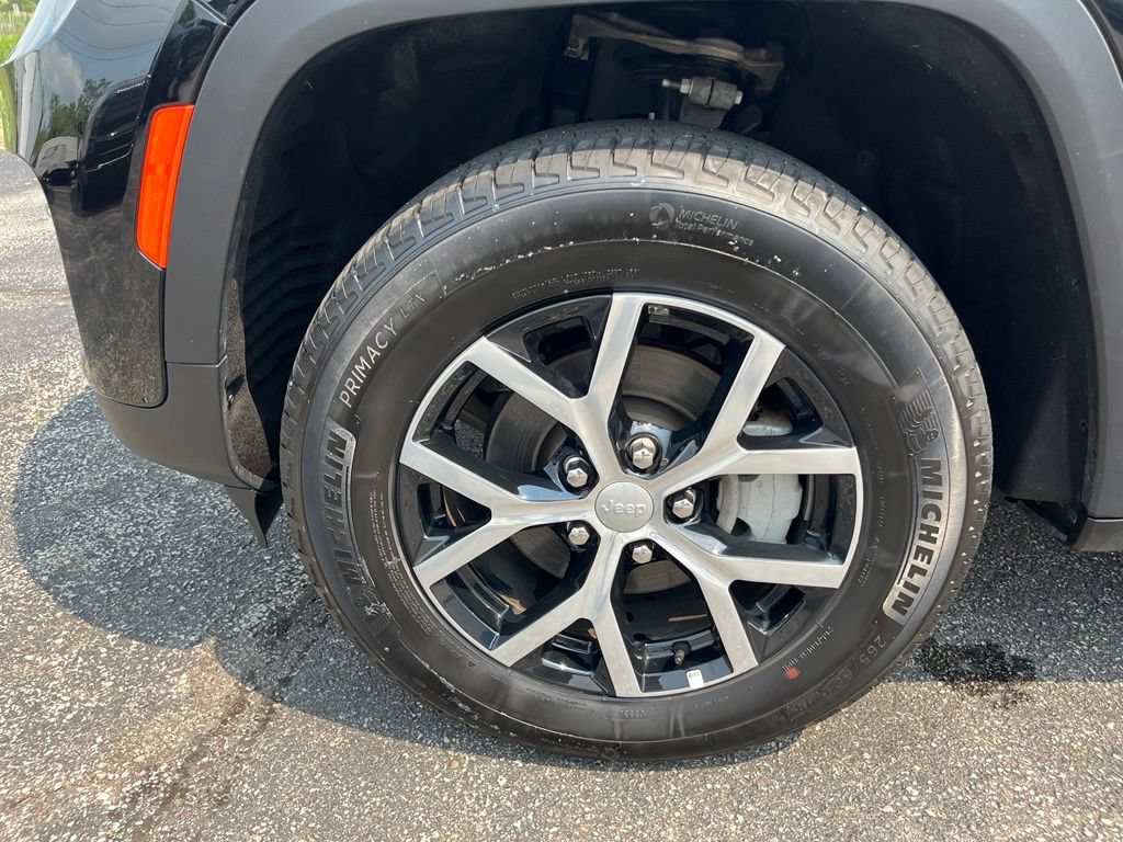 Used 2024 Jeep Grand Cherokee Limited AWD/4WD image 31