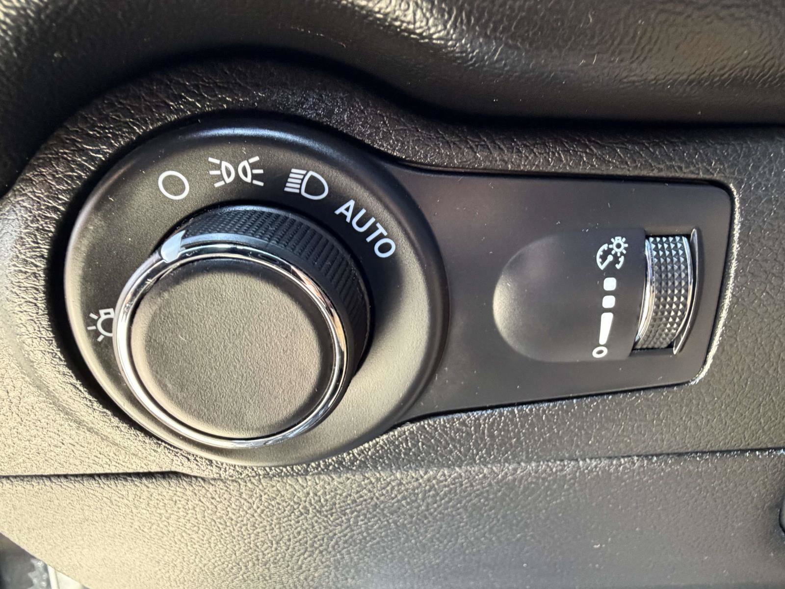 Used 2024 Dodge Durango GT AWD/4WD image 24