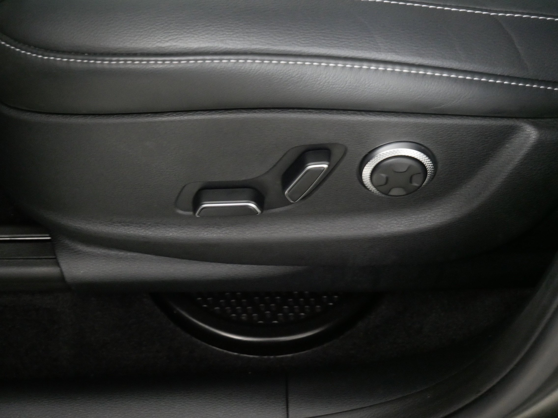 Used 2025 Genesis GV80 2.5T Standard image 20