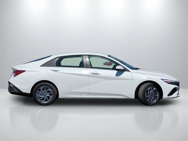 New 2025 Hyundai Elantra Blue image 3