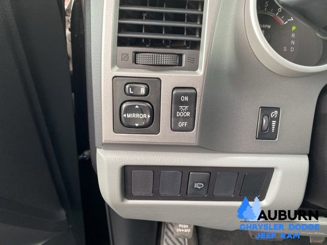 Used 2016 Toyota Sequoia SR5 image 41