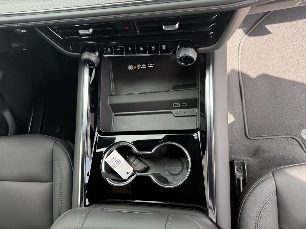 New 2026 Chevrolet Suburban LT w/ Comfort Package image 51