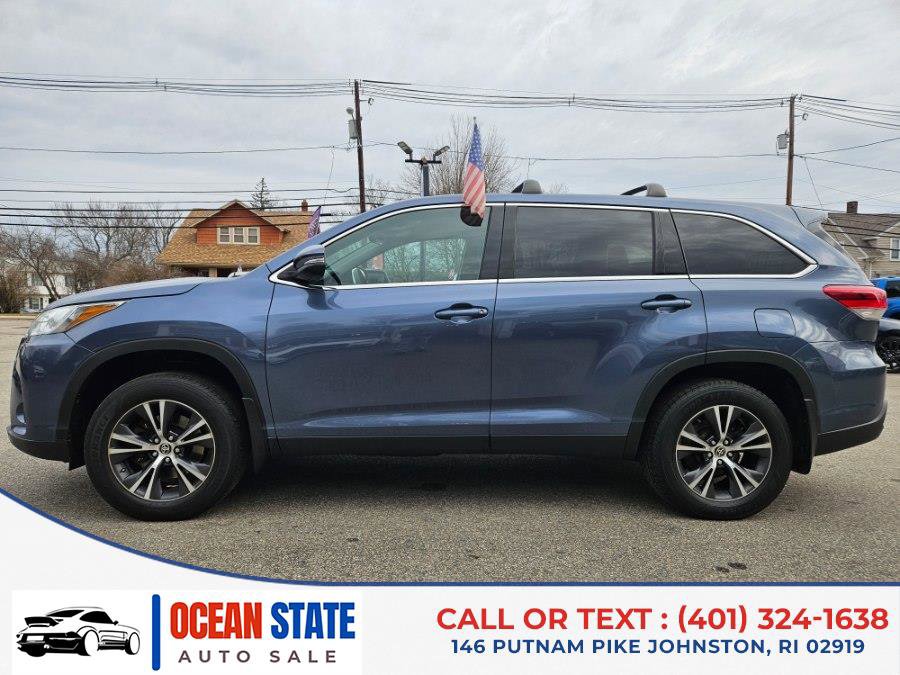 Used 2019 Toyota Highlander LE image 2