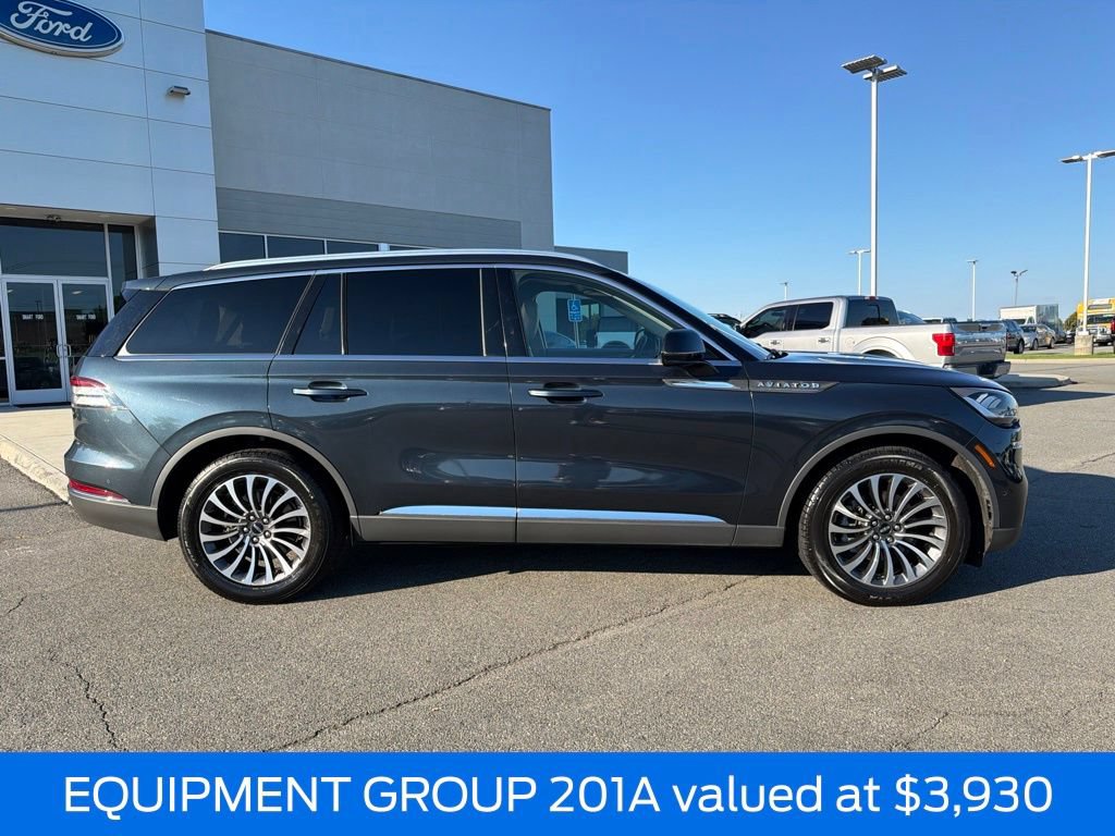Used 2021 Lincoln Aviator Reserve w/ Equipment Group 201A AWD/4WD image 2