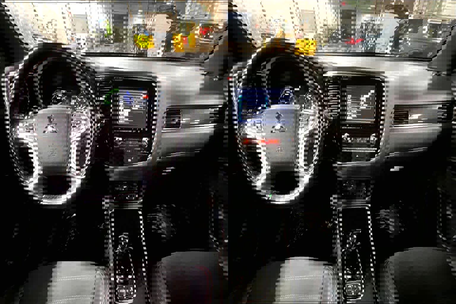 Used 2021 Mitsubishi Outlander LE image 15