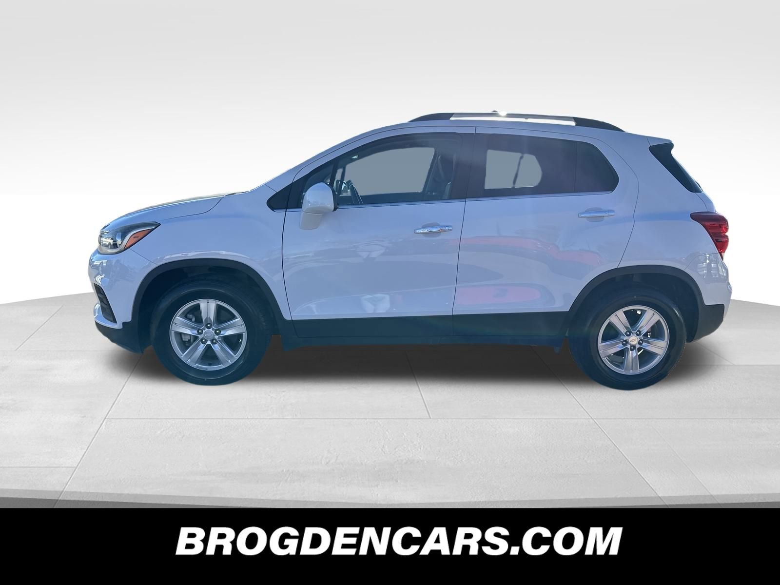 Used 2017 Chevrolet Trax LT w/ LT Convenience Package image 5