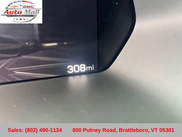 Used 2025 GMC Canyon AT4 w/ Technology Plus Package image 18